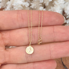 Load image into Gallery viewer, 14KT Yellow Gold Saint Christopher Round Medal Pendant Necklace