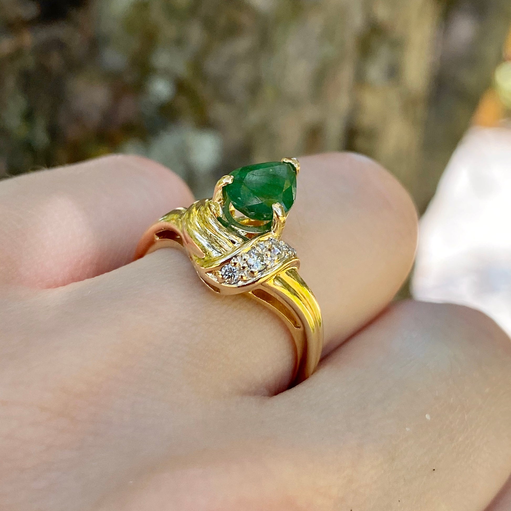 Estate 14KT Yellow Gold Pear Shape Colombian Emerald + Diamond Accent Ring, Estate 14KT Yellow Gold Pear Shape Colombian Emerald + Diamond Accent Ring - Legacy Saint Jewelry