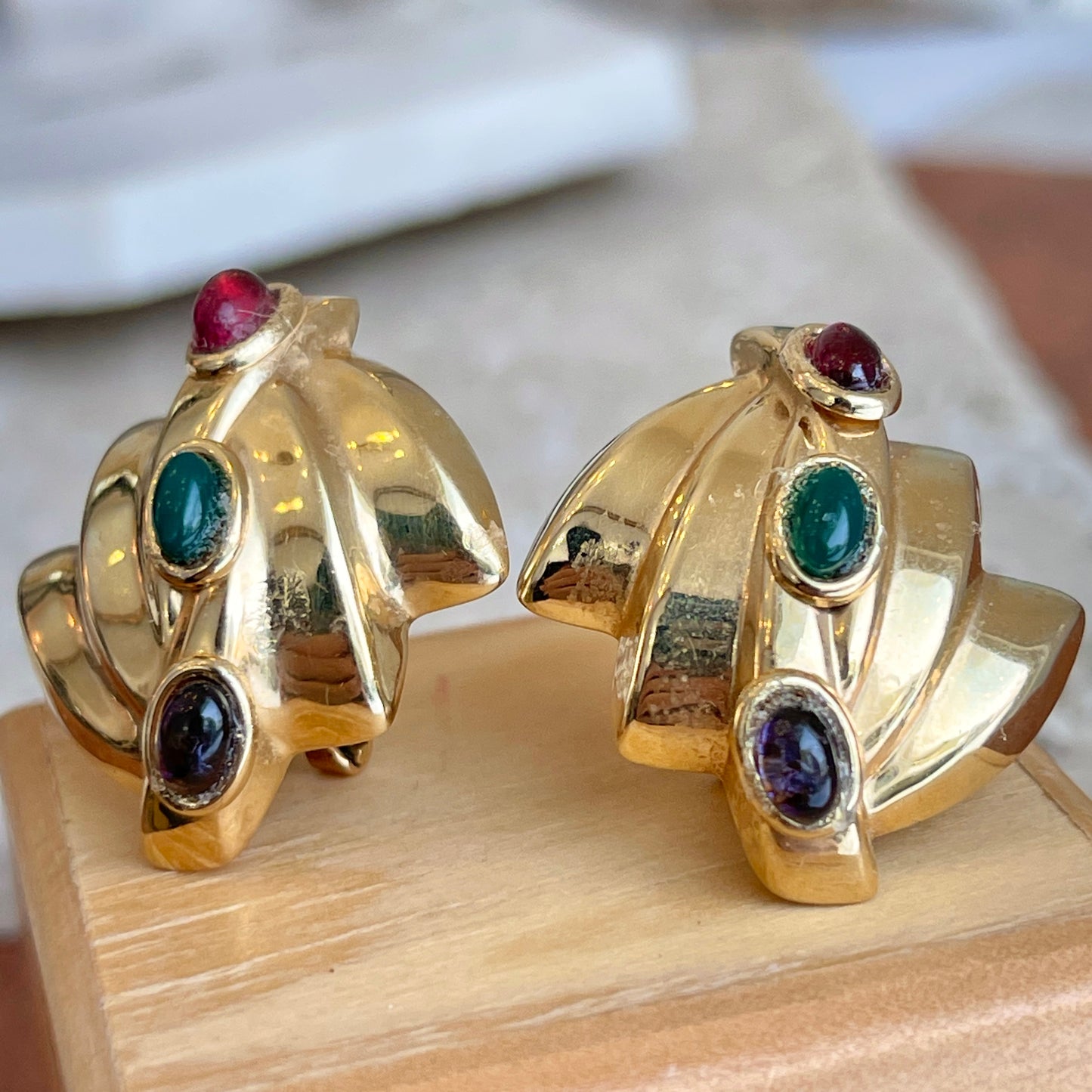 Estate 14KT Yellow Gold Art Deco Emerald, Garnet, + Amethyst Omega Earrings