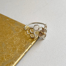 Load image into Gallery viewer, Sterling Silver + Bronze Honeycomb Bee Ring
