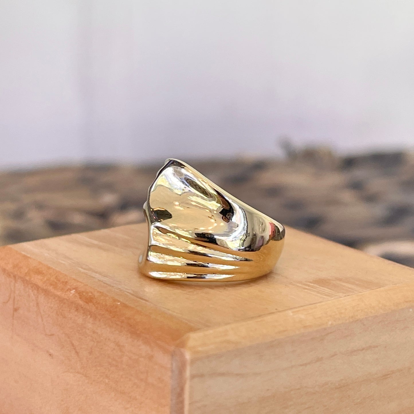 10KT Yellow Gold Grooved + Concave Cigar Band Ring