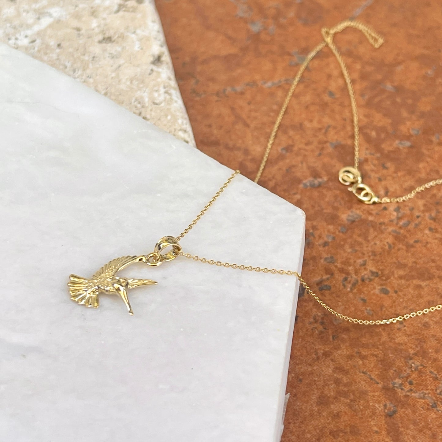 14KT Yellow Gold Flying Hummingbird Pendant Chain Necklace