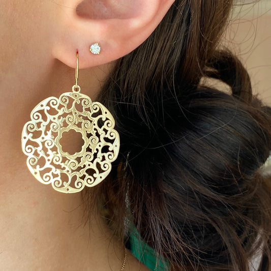 14KT Yellow Gold Lace Filigree Circle Dangle Earrings, 14KT Yellow Gold Lace Filigree Circle Dangle Earrings - Legacy Saint Jewelry