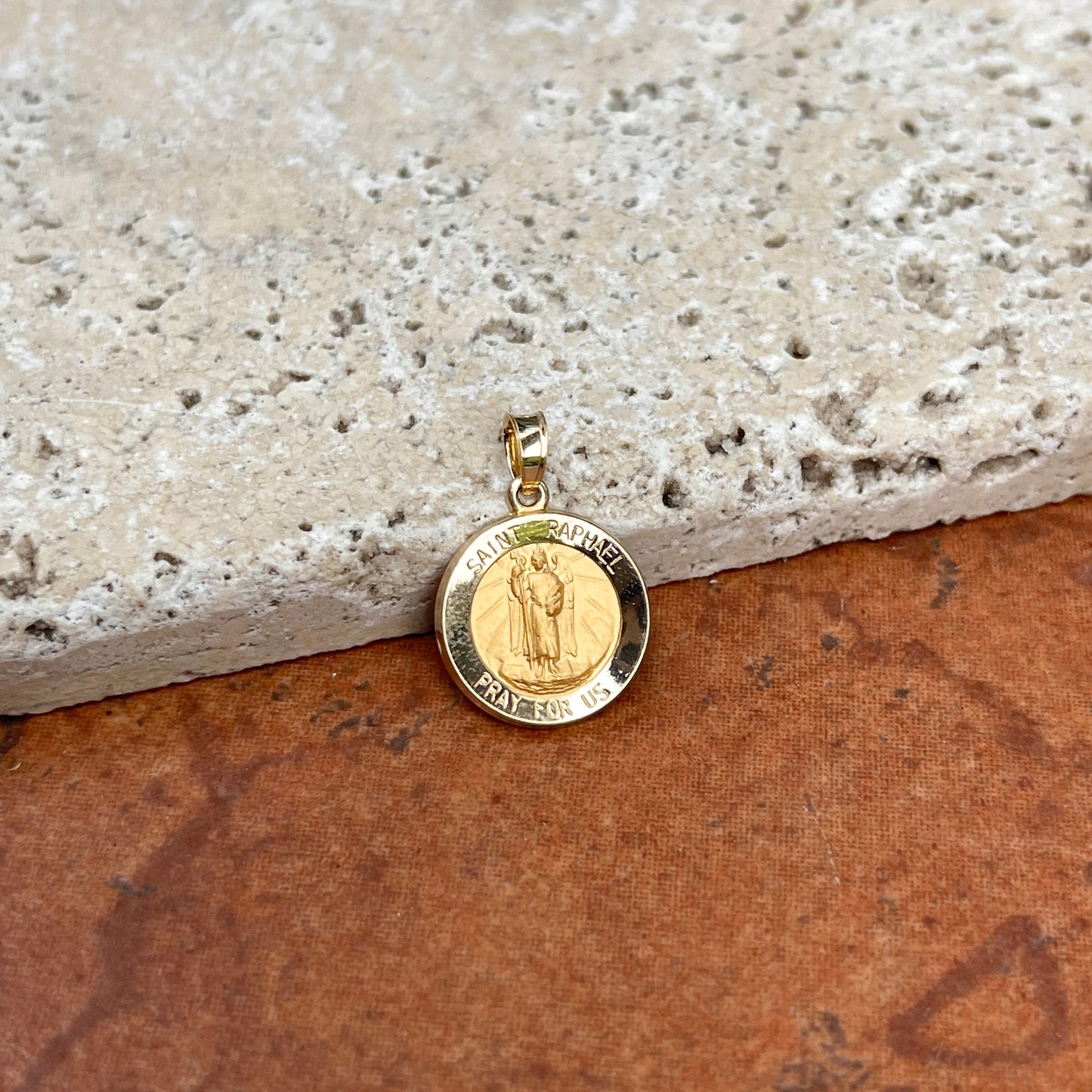 14KT Yellow Gold St Raphael Round Medal Pendant Charm 16mm