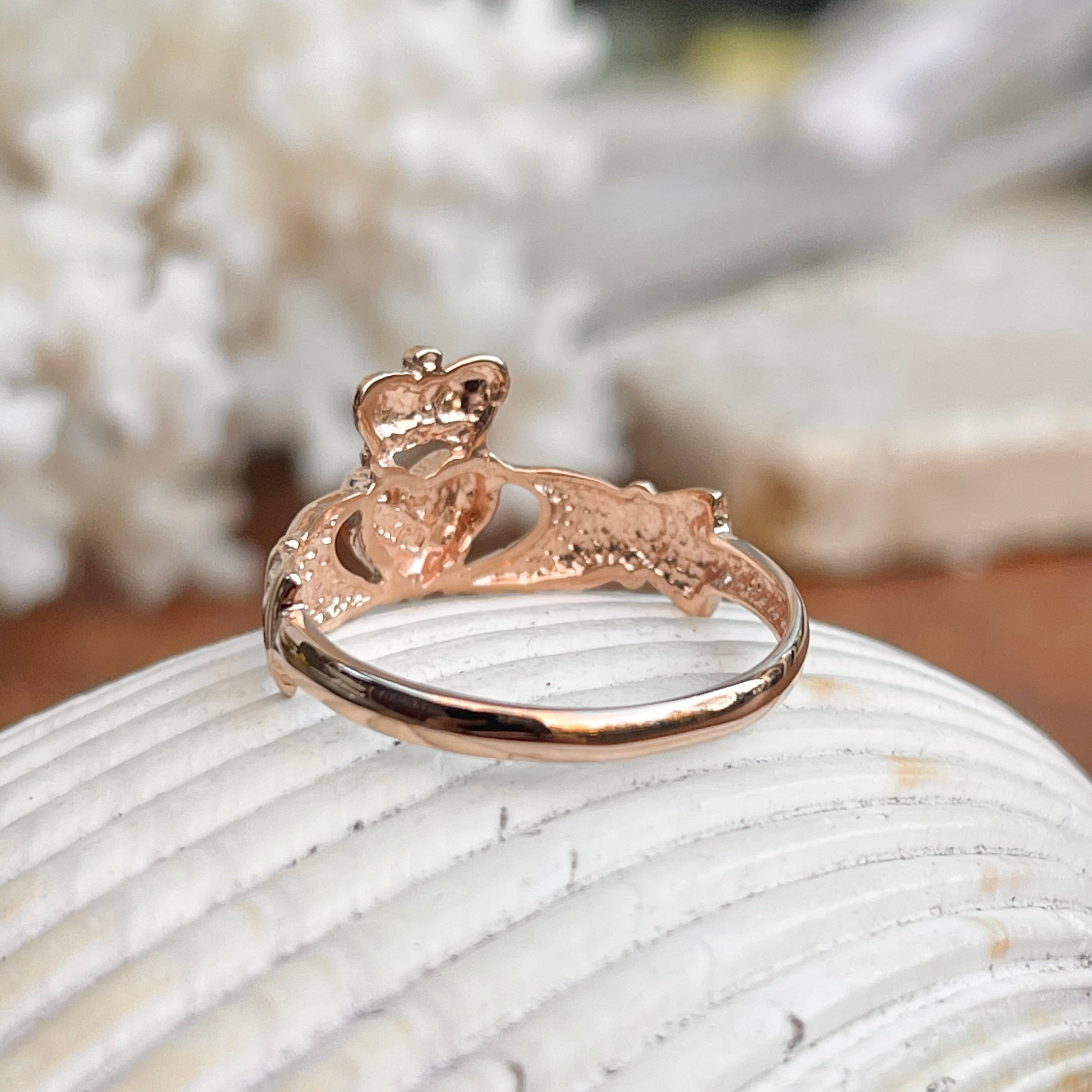 9ct rose gold Claddagh ring, size K, 4.7g.
