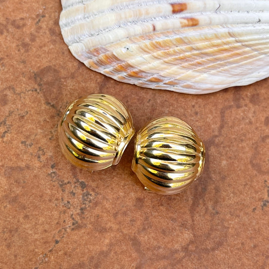 Estate 14KT Yellow Gold Ribbed Shell Round Omega Back Earrings