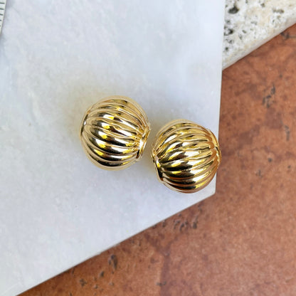 Estate 14KT Yellow Gold Ribbed Shell Round Omega Back Earrings