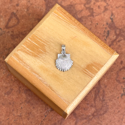 14KT White Gold 2D Scallop Shell Pendant Charm