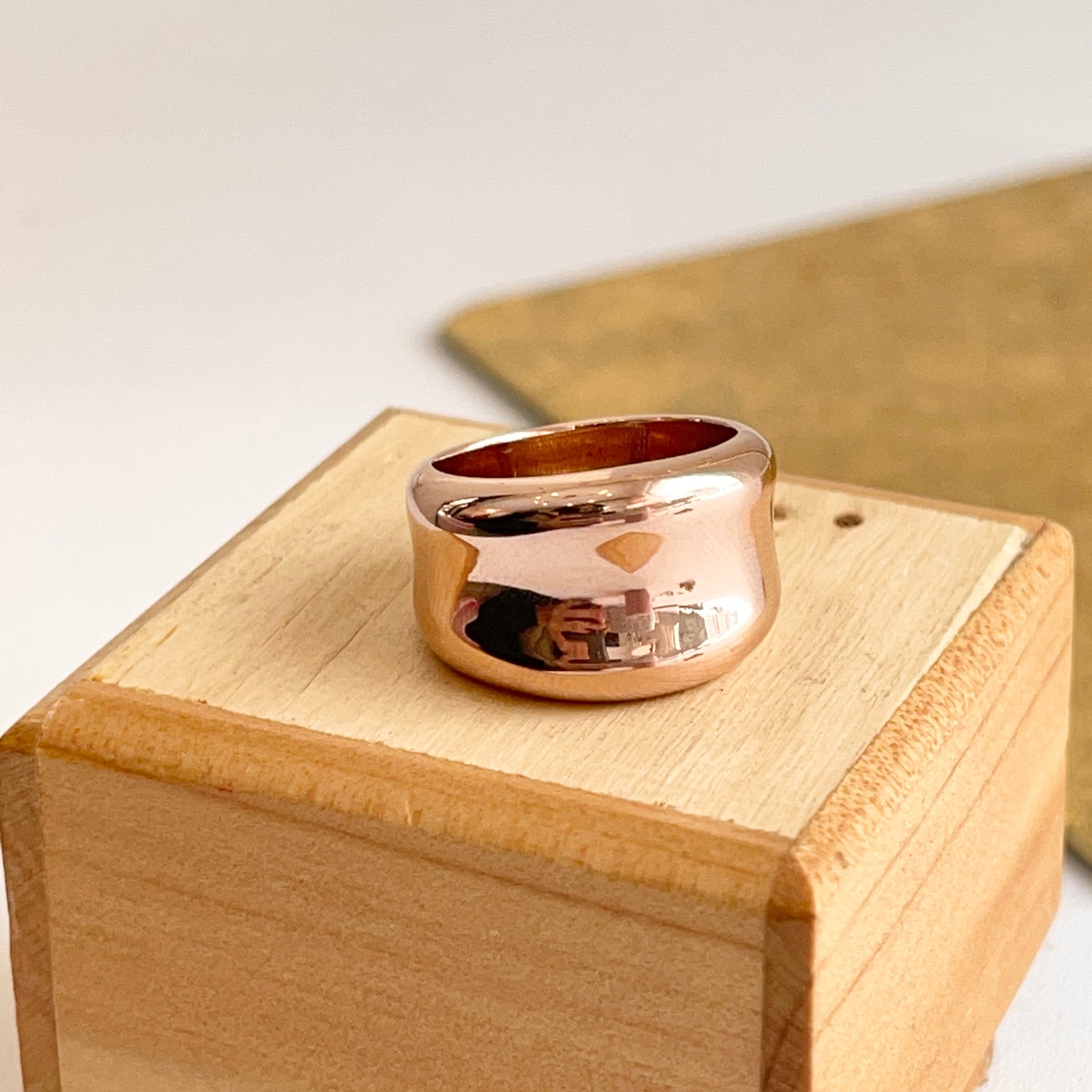 14KT Rose Gold Polished Concave Cigar Band Ring