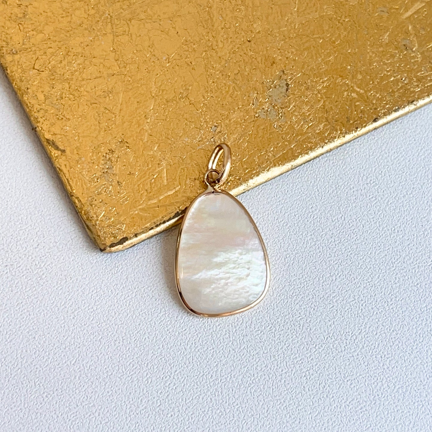 Estate 14KT Yellow Gold Abstract Bezel Mother of Pearl Pendant