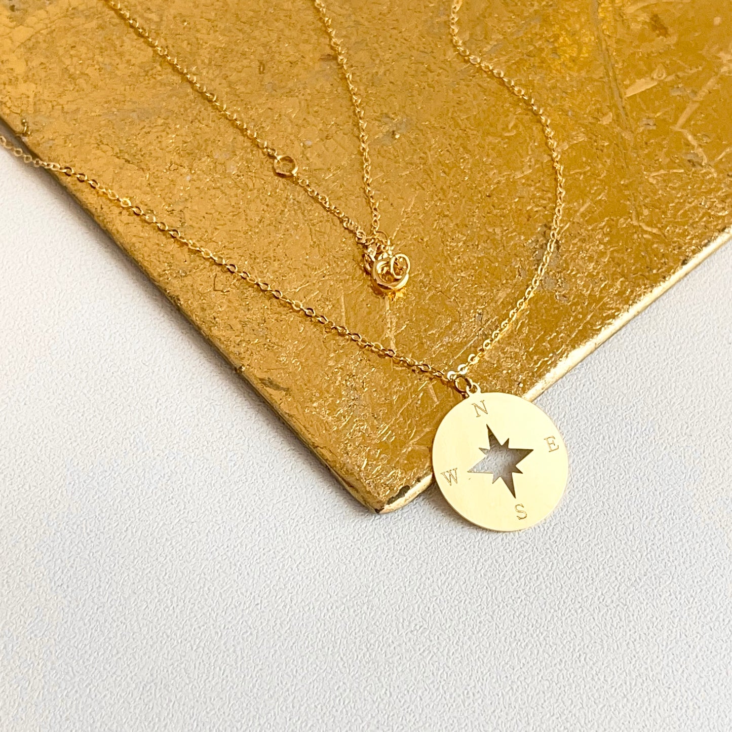 14KT Yellow Gold North Star Compass Disc Pendant Chain Necklace