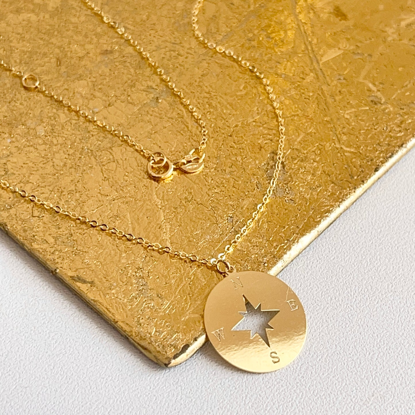 14KT Yellow Gold North Star Compass Disc Pendant Chain Necklace