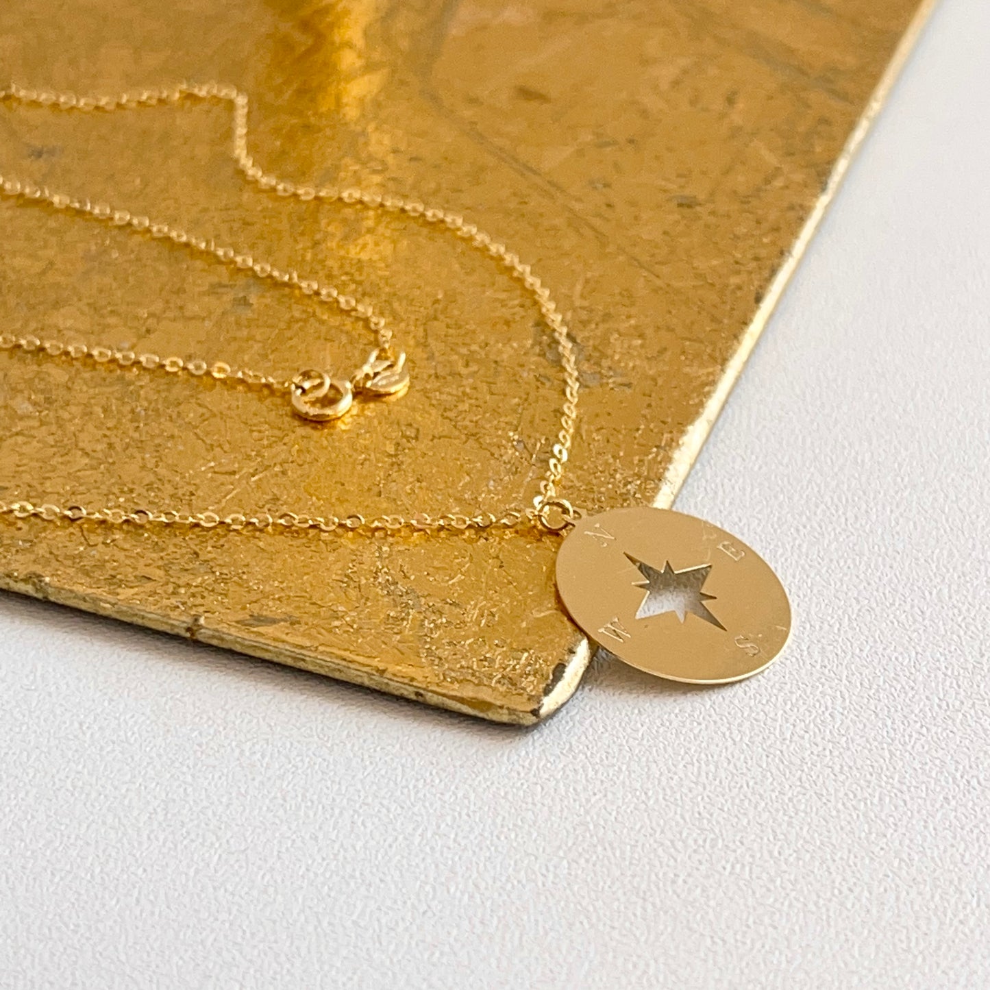 14KT Yellow Gold North Star Compass Disc Pendant Chain Necklace