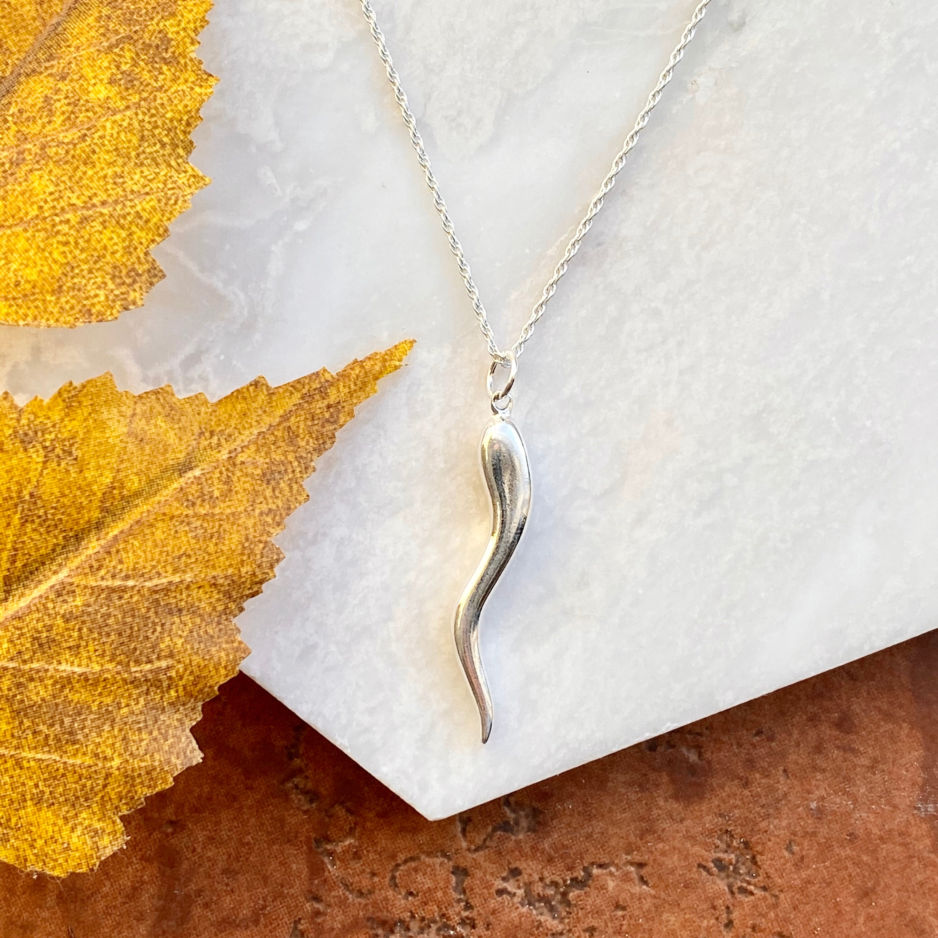Sterling Silver Rhodium-plated Italian Horn Pendant - Quality Gold