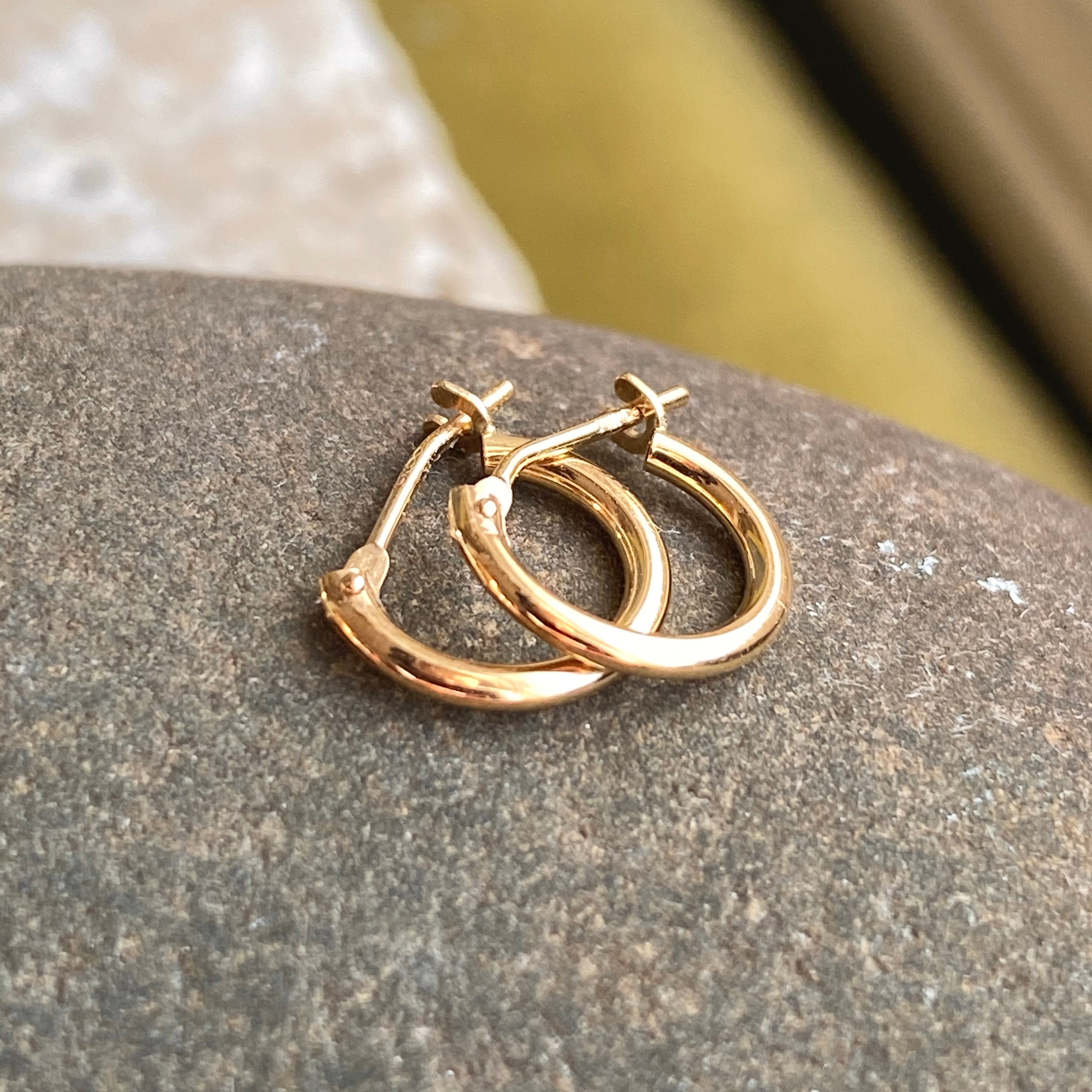 Wide Half Hoop Huggie Earrings X Diamond Clip On Satin 14k Yellow Whit –  The Jewelry Gallery of Oyster Bay