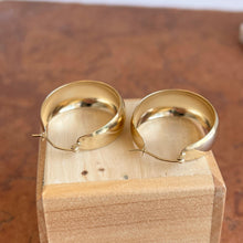 Load image into Gallery viewer, 10KT Yellow Gold Chunky Tapered Round Hoop Earrings 27mm