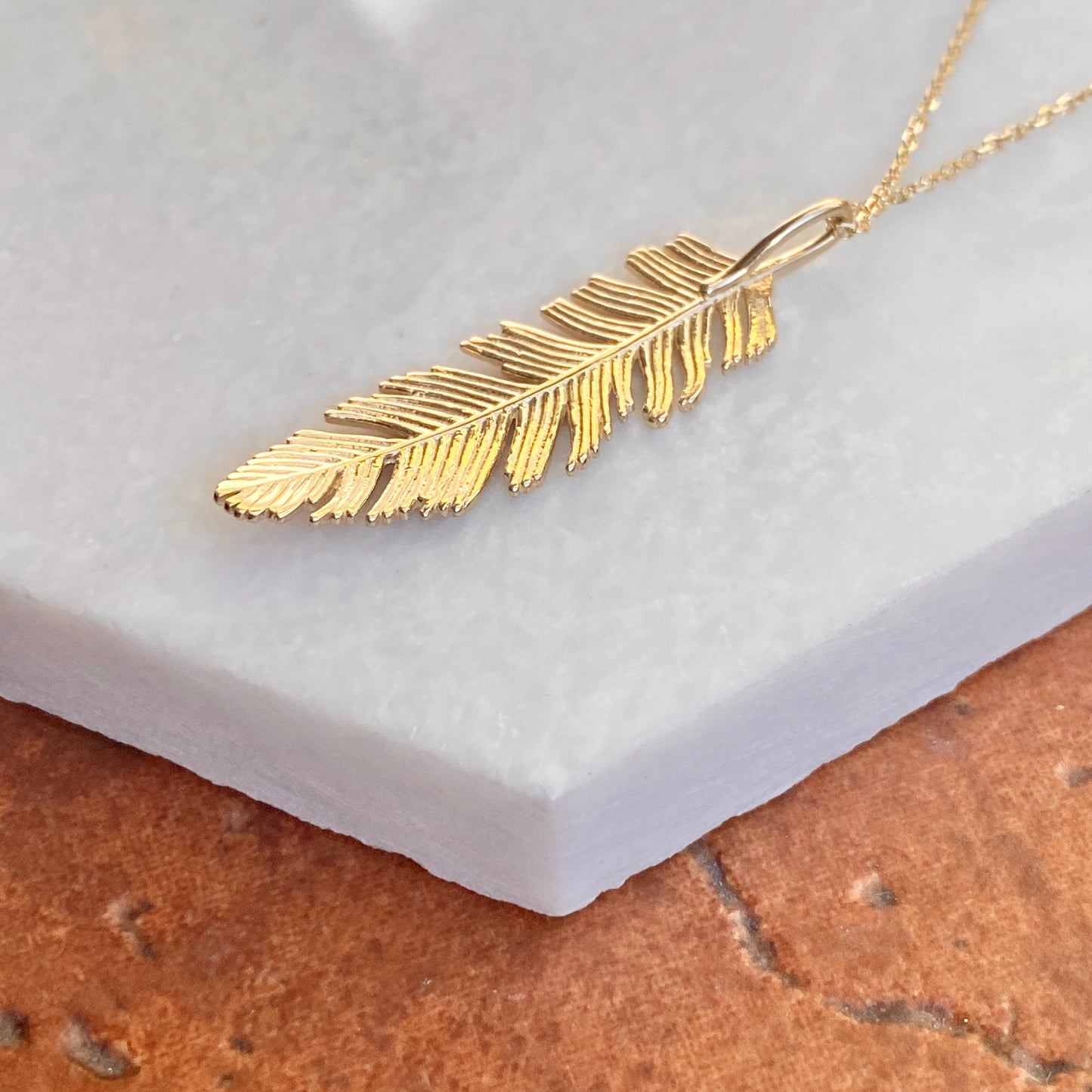 14KT Yellow Gold Detailed Feather Pendant Chain Necklace, 14KT Yellow Gold Detailed Feather Pendant Chain Necklace - Legacy Saint Jewelry