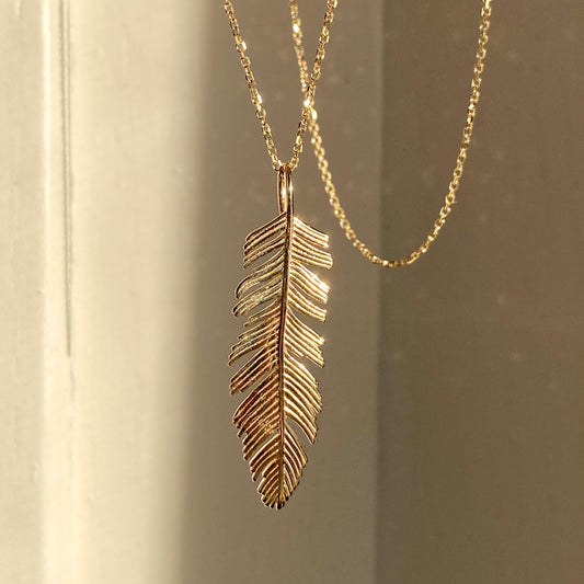 14KT Yellow Gold Detailed Feather Pendant Chain Necklace, 14KT Yellow Gold Detailed Feather Pendant Chain Necklace - Legacy Saint Jewelry