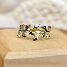 Load image into Gallery viewer, 14KT Yellow Gold Polished Leaf Ring