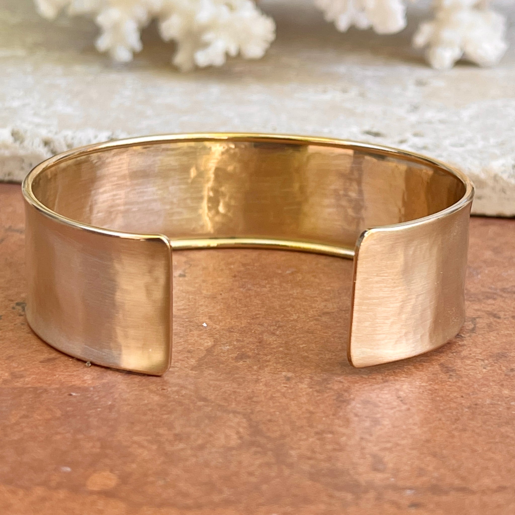18KT Yellow Gold Hammered Textured Open-Ended Cuff Bangle Bracelet NEW