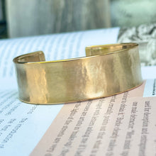 Load image into Gallery viewer, 14KT Yellow Gold Hammered Cuff Bracelet 19mm