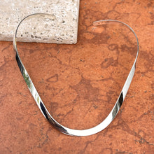 Load image into Gallery viewer, Sterling Silver Flat Oval Dipped Collar Necklace