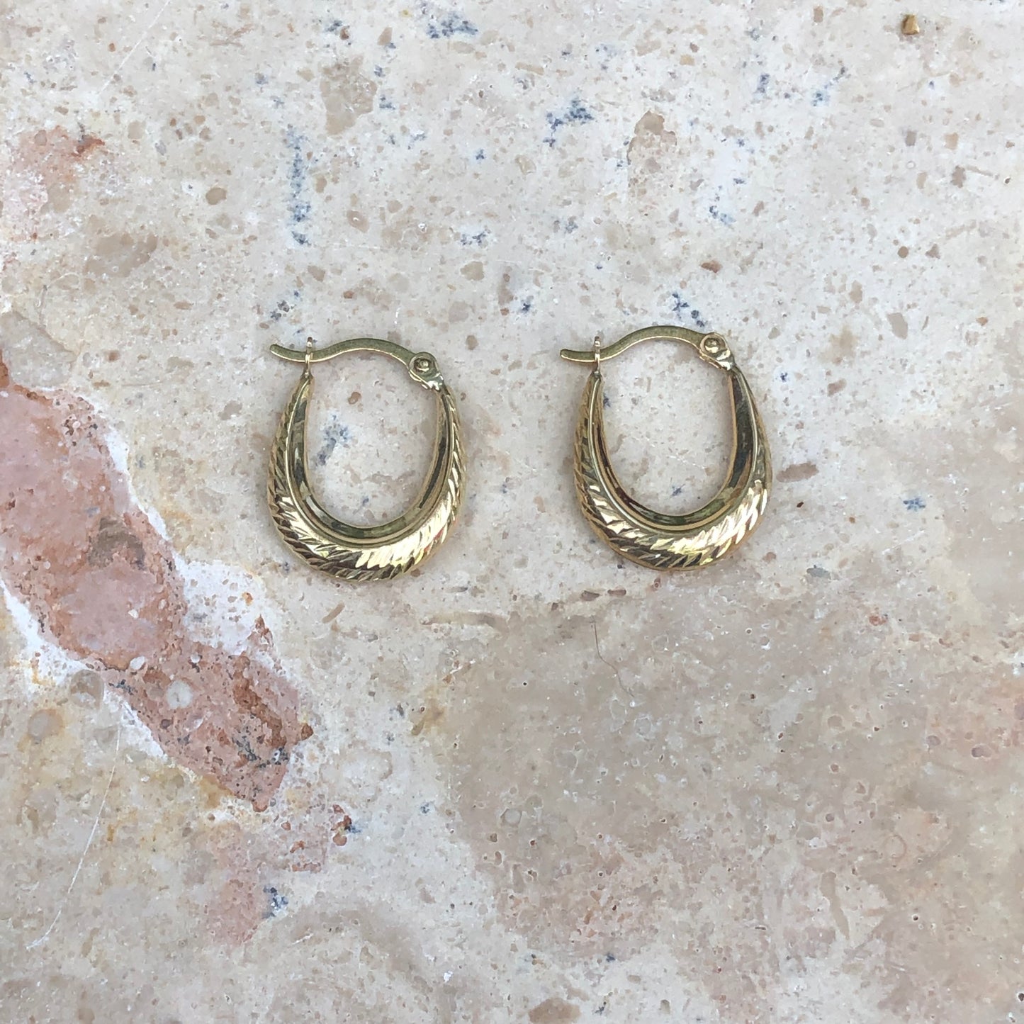 10KT Yellow Gold Small Oval + Ribbed Hoop Earrings, 10KT Yellow Gold Small Oval + Ribbed Hoop Earrings - Legacy Saint Jewelry