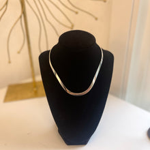 Load image into Gallery viewer, Sterling Silver Flat Oval Dipped Collar Necklace