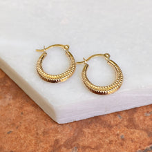 Load image into Gallery viewer, 10KT Yellow Gold Scalloped Textured Hoop Earrings 15mm