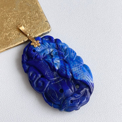 Estate 14KT Yellow Gold Carved Oval Blue Lapis Pendant 55mm