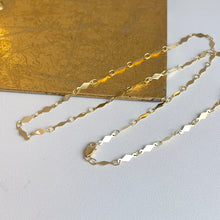Load image into Gallery viewer, 14KT Yellow Gold Diamond-Shape Mirror Link Chain Necklace