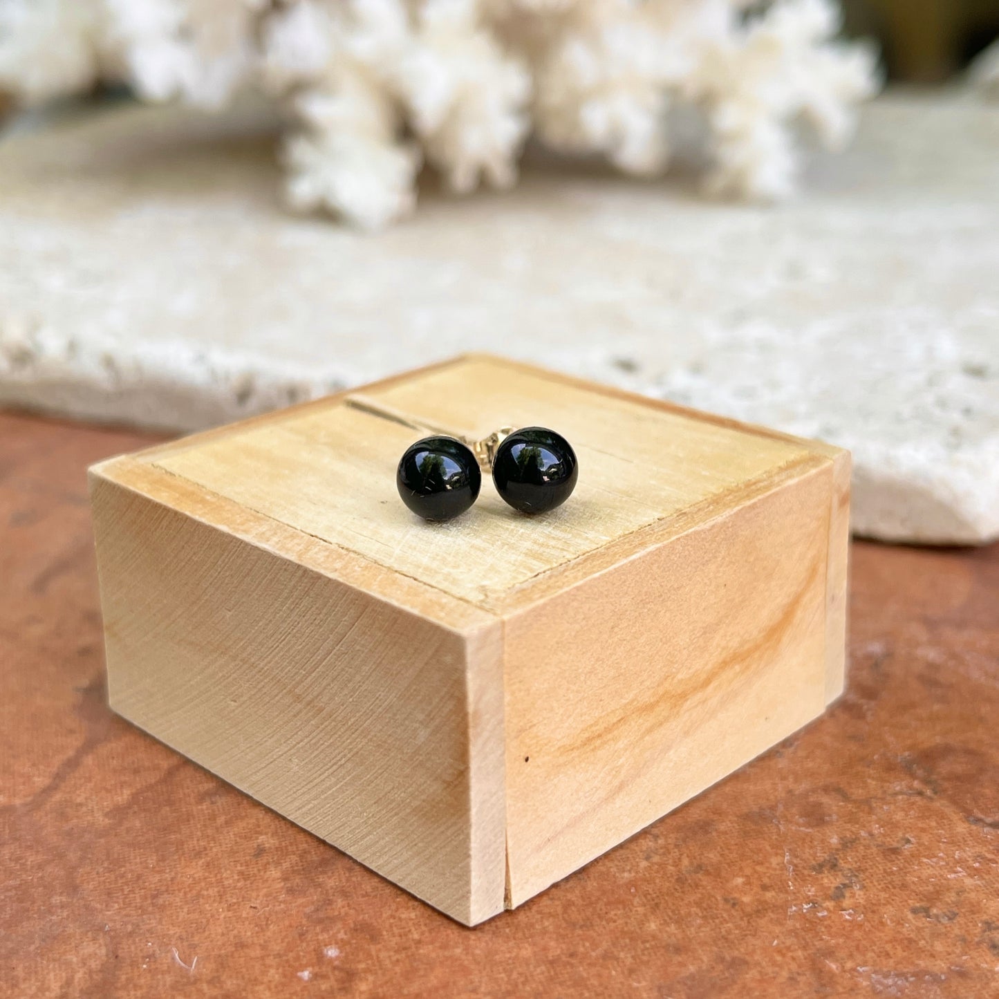 14KT Yellow Gold 6mm Black Onyx Round Ball Stud Earrings