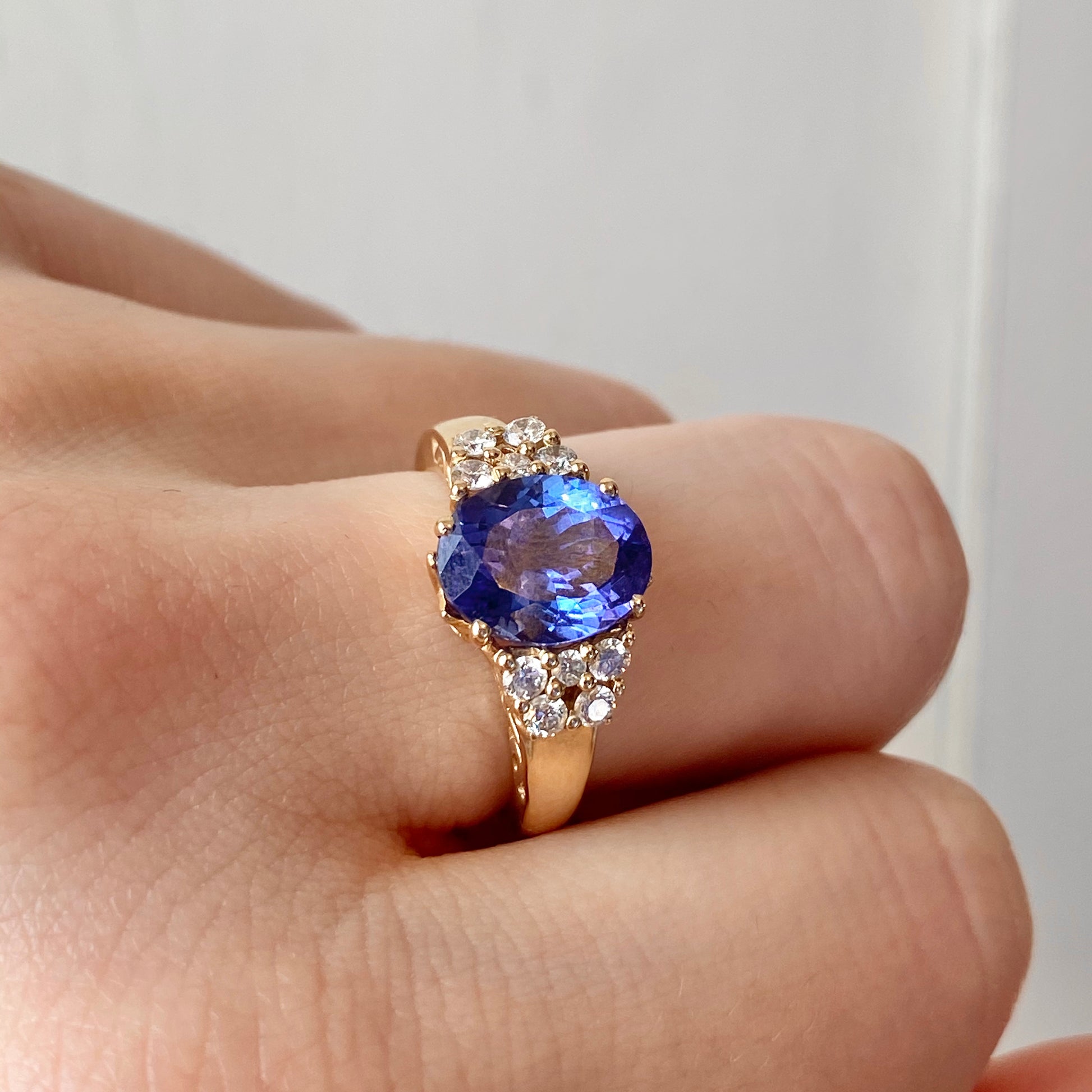 Estate 14KT Yellow Gold Oval Tanzanite + Round Diamond Ring, Estate 14KT Yellow Gold Oval Tanzanite + Round Diamond Ring - Legacy Saint Jewelry