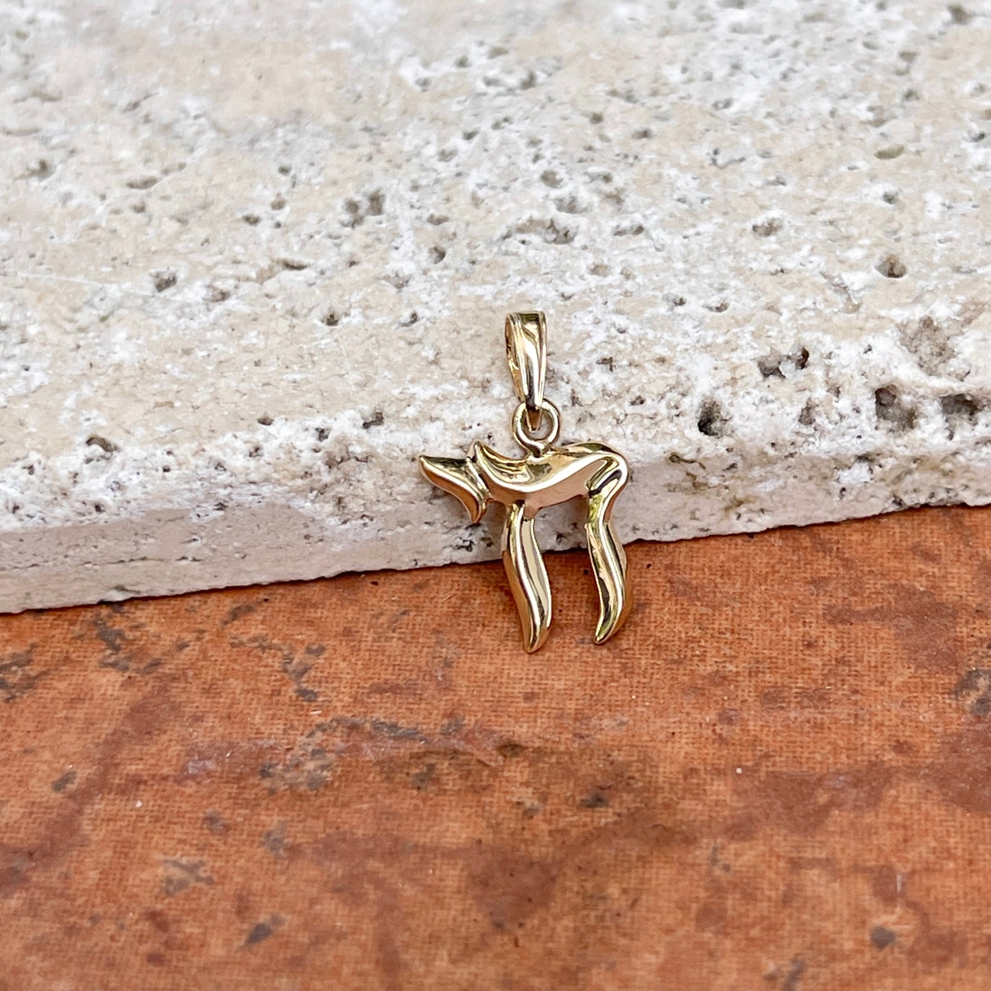 14KT Yellow Gold Jewish Chai Symbol Pendant Charm