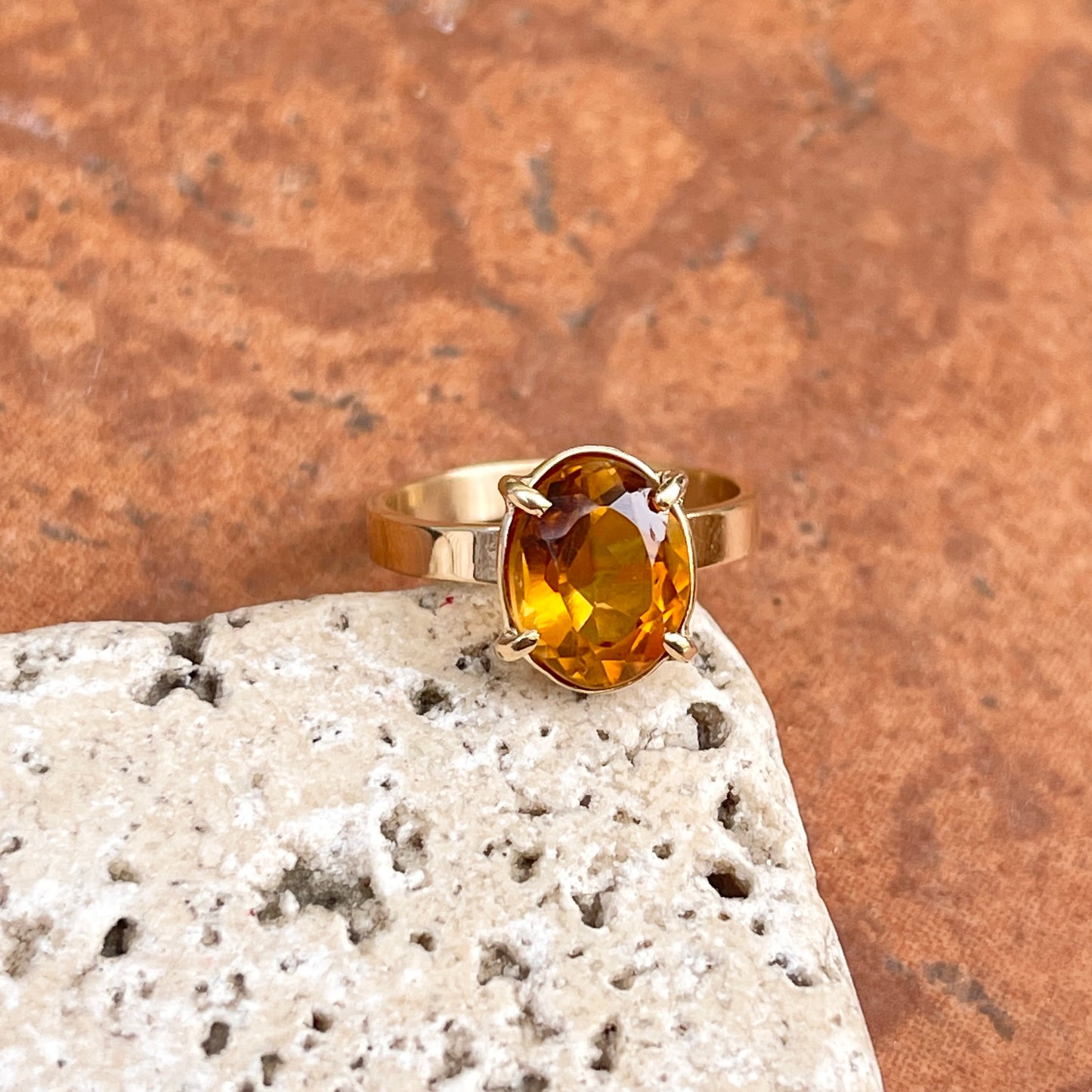 Estate 14KT Yellow Gold Oval 1.25 CT Orange Garnet Ring