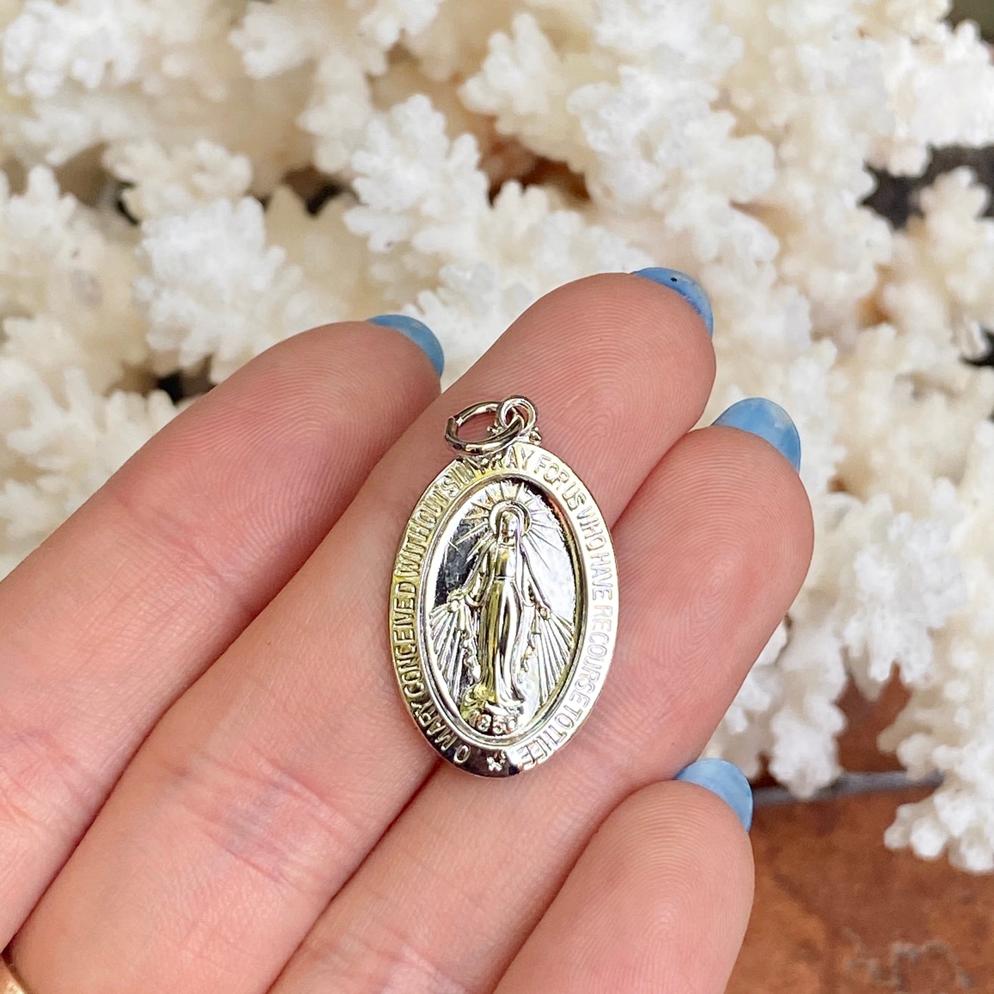 Sterling Silver Polished Oval Miraculous Medal Pendant 30mm