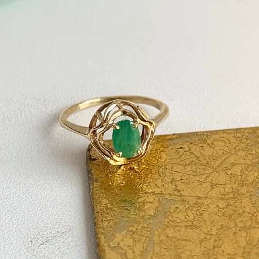 Estate 10KT Yellow Gold Mid-Century Oval .75 CT Emerald Ring