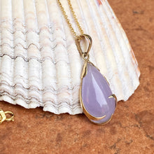 Load image into Gallery viewer, Estate 14KT Yellow Gold Teardrop Lavender Jade Pendant Chain Necklace