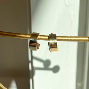 14KT Yellow Gold Round Huggie Hoop Earrings 10mm