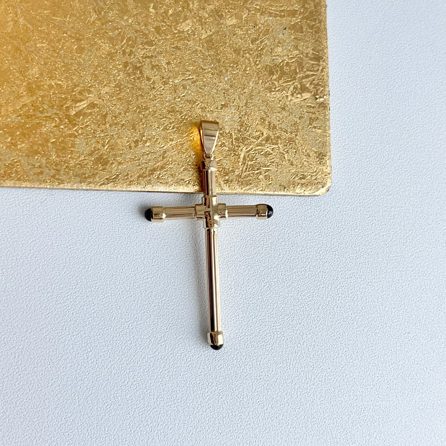 14KT Yellow Gold Genuine Black Onyx End Capped Cross Pendant
