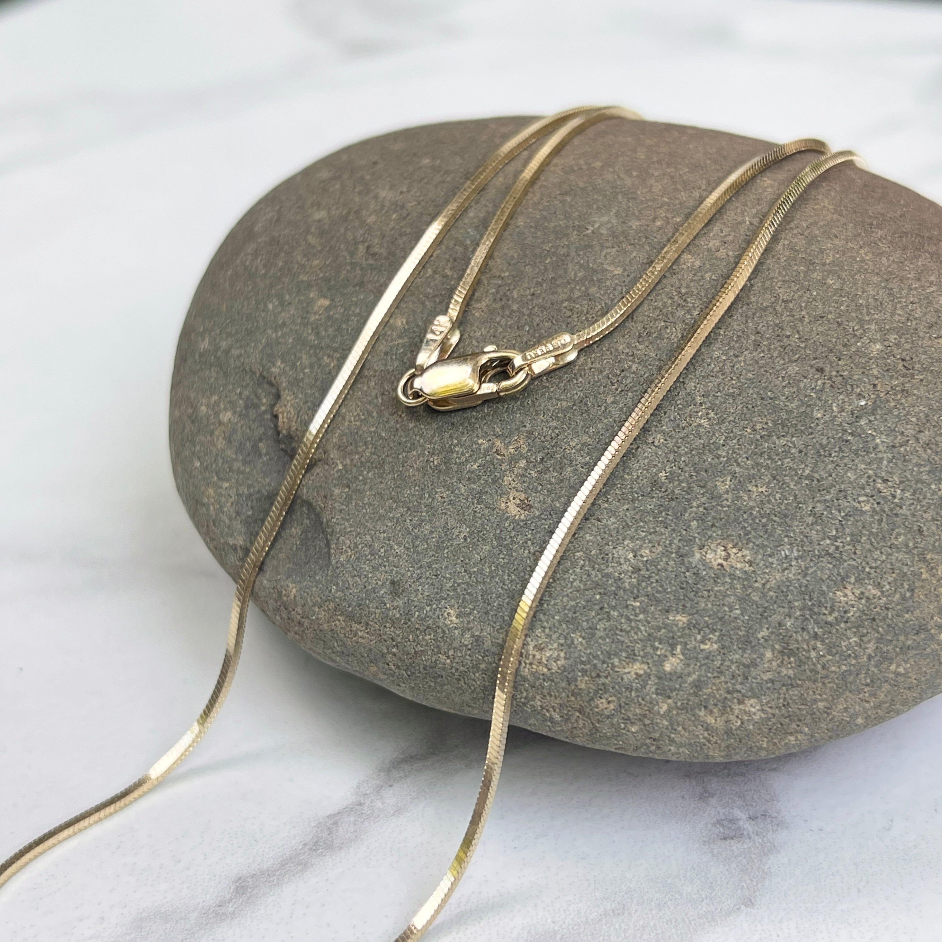 Shiny Herringbone Chain Necklace, Snake Flat Chain, 14K Solid Yellow Gold,  Timeless Gold Chain, Classic Herringbone Chain, Statement Chains - Etsy