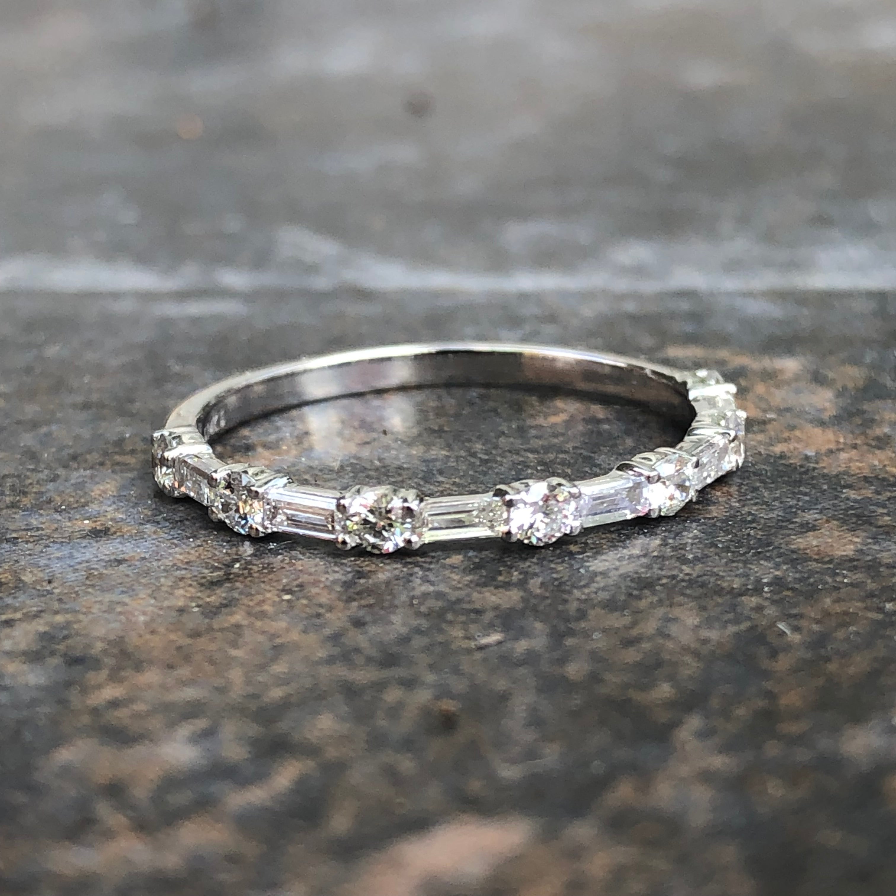 Baguette wedding online band white gold