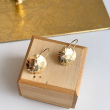 Load image into Gallery viewer, 14KT Yellow Gold Hammered Disc Drop Earrings