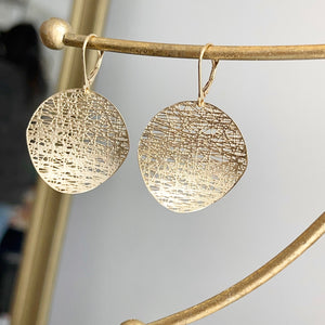 14KT Yellow Gold Matte Cobweb Wave Disc Lever Back Earrings 28mm