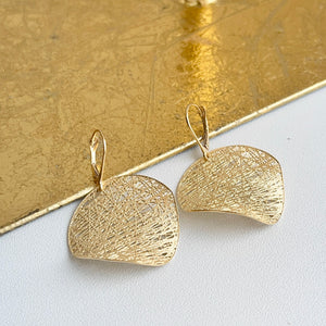 14KT Yellow Gold Matte Cobweb Wave Disc Lever Back Earrings 28mm