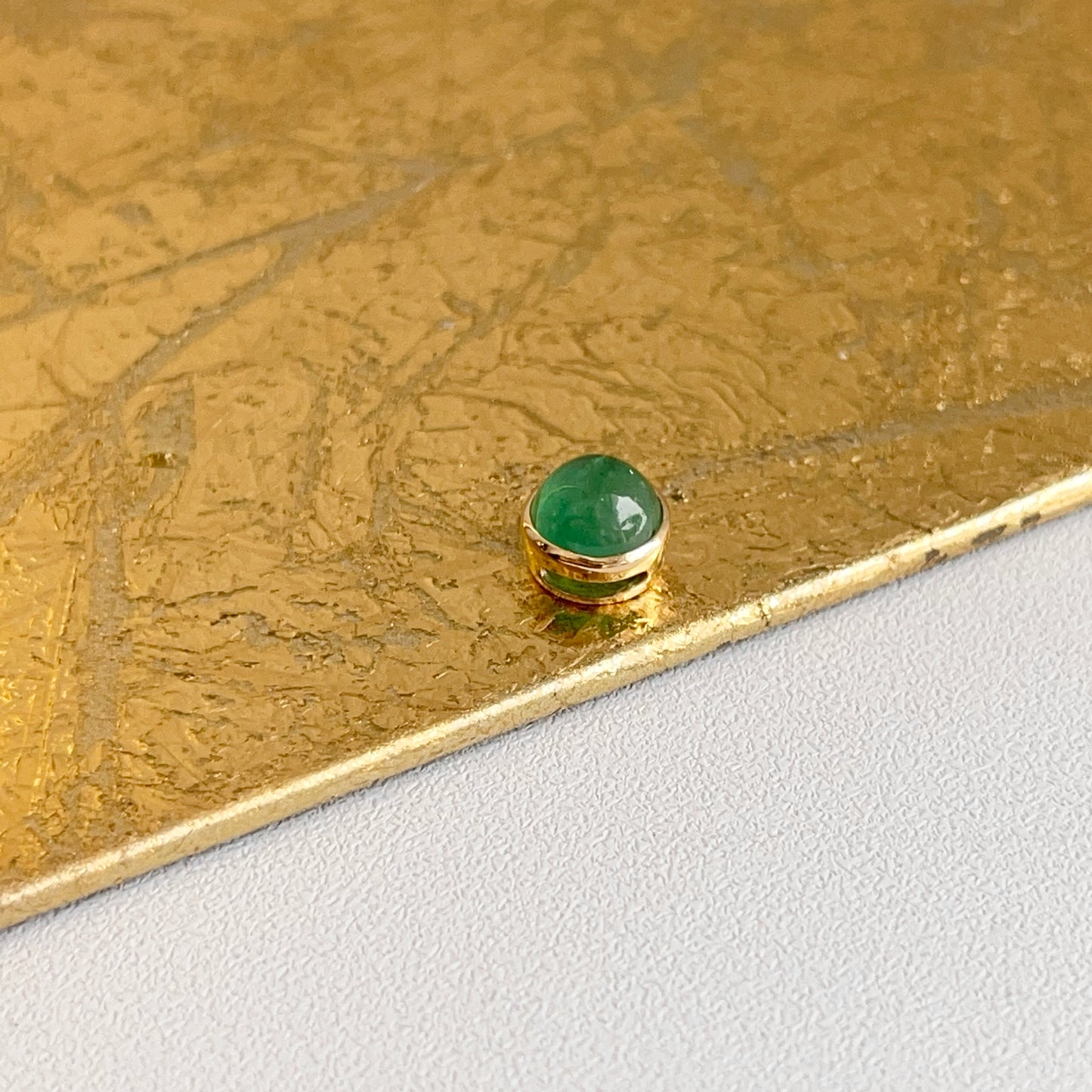 18KT Yellow Gold Round Bezel Emerald Pendant Slide