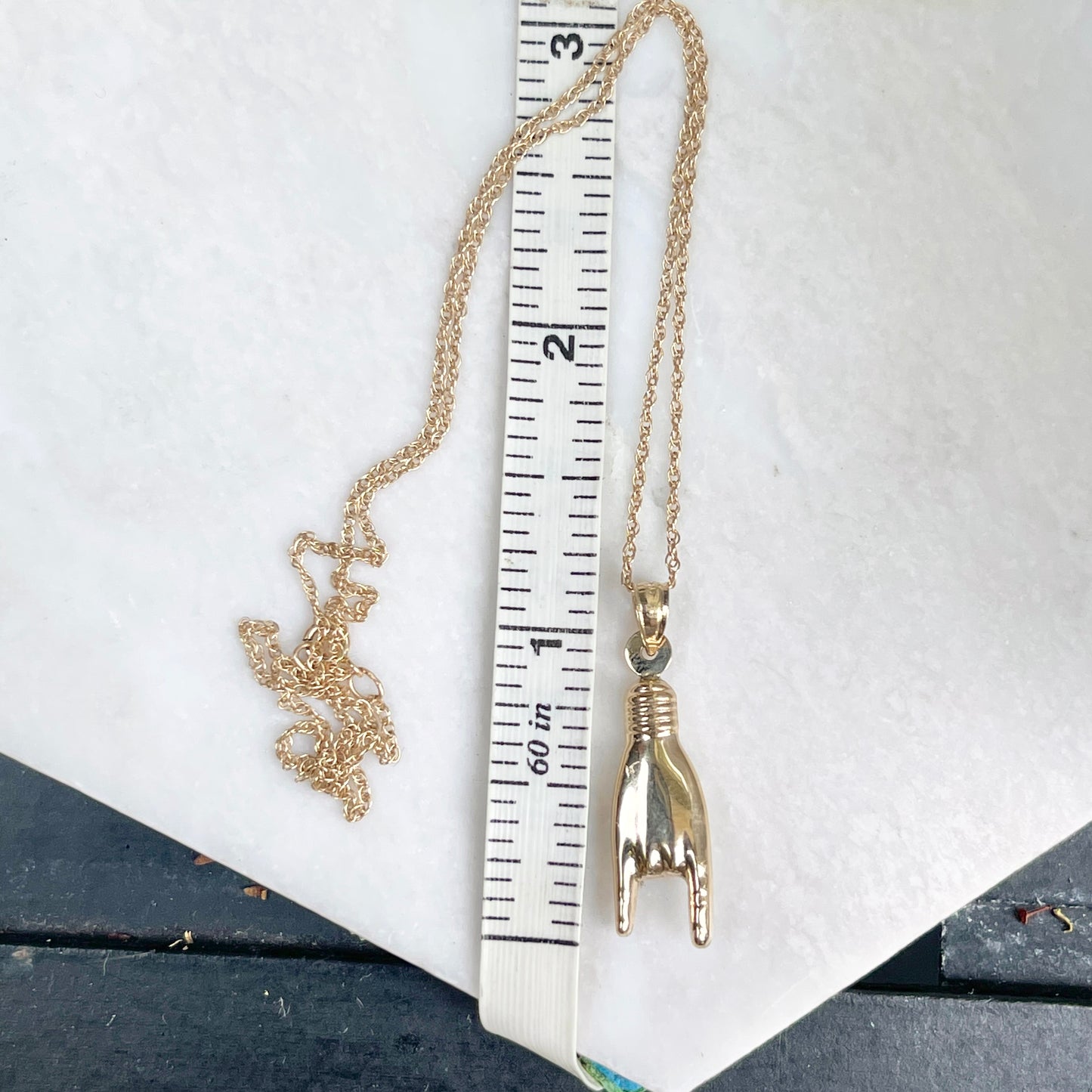 14KT Yellow Gold Italian Mano Cornuto Chain Necklace 30mm