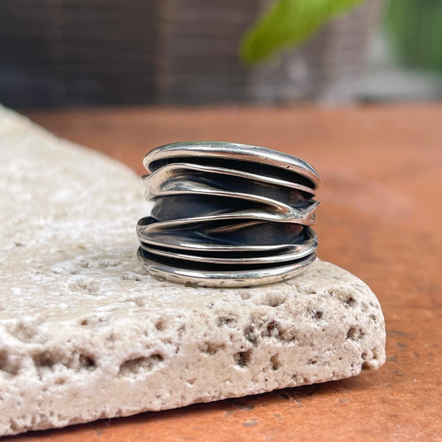 Sterling Silver Art Design Ridges Cigar Band Ring