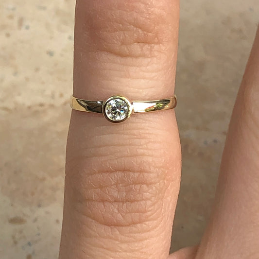 10KT Yellow Gold Bezel Set CZ Stone Toe Ring, 10KT Yellow Gold Bezel Set CZ Stone Toe Ring - Legacy Saint Jewelry