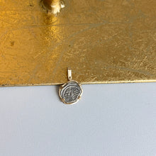 Load image into Gallery viewer, Estate 14KT Yellow Gold Silver Round Atocha Shipwreck Coin Pendant